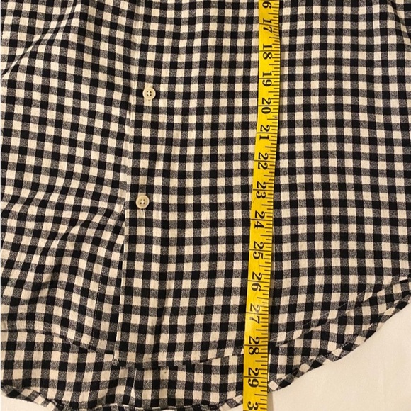 H&M Reg Fit Button Down Checkered Shirt
Size M - Picture 4 of 6